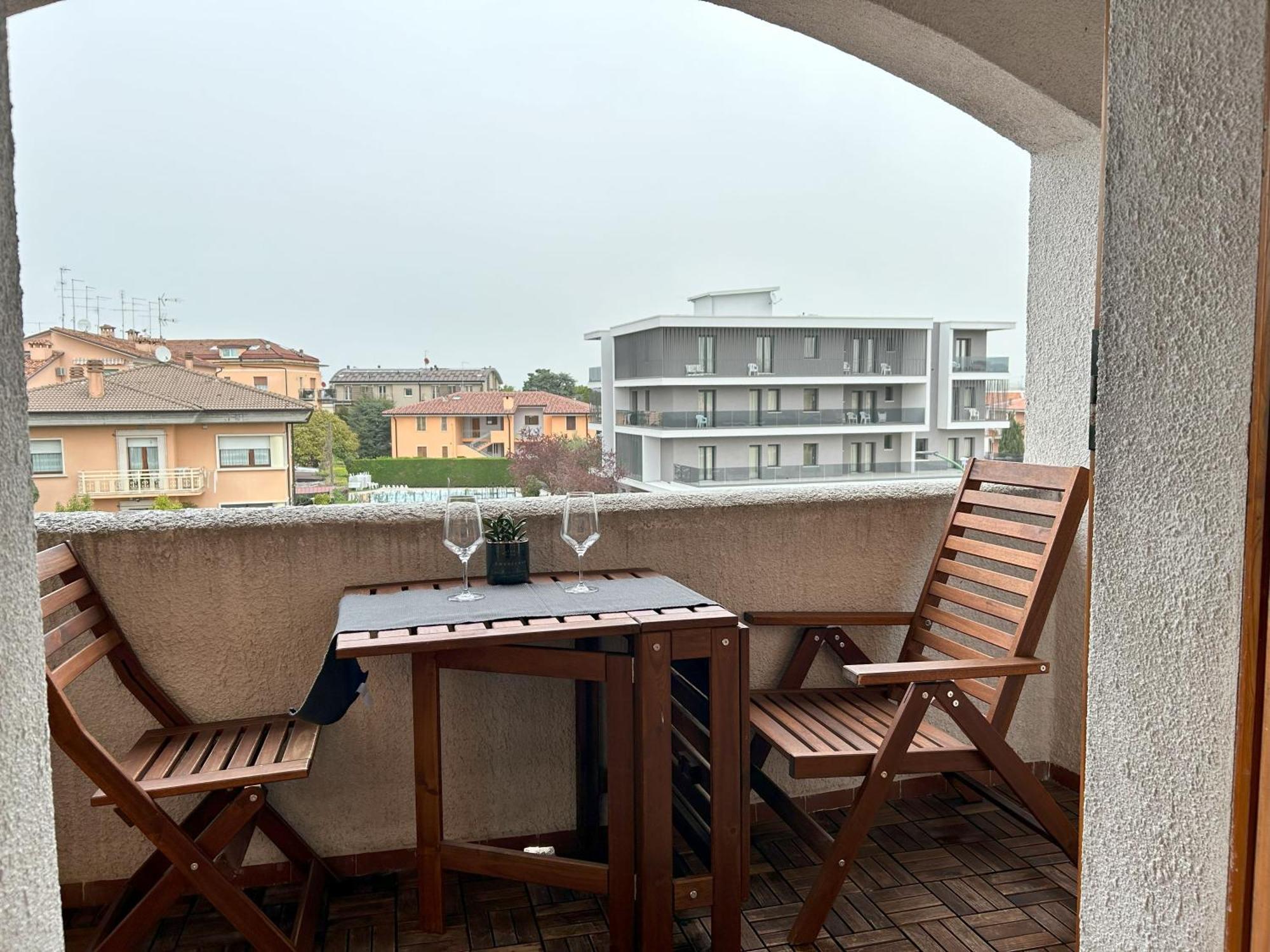 Hide Apartment Peschiera del Garda Bagian luar foto